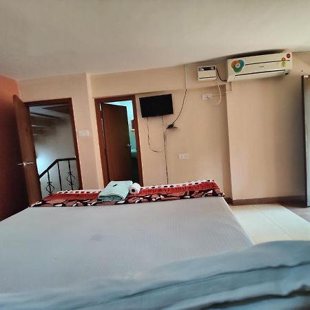 Menezes House Hotel Panadzsi Kültér fotó